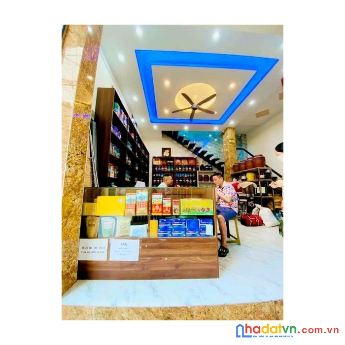 Chính chủ cần tiền bán gấp nhà dt;33m2 5 tầng mặt ngõ thông kinh doanh buôn bán phố thái hà quận