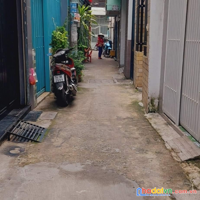 Nhà bán hẻm 3m cách hẻm xe tải 10m - tạ quang bửu p3q8 - giá 4.06 tỷ