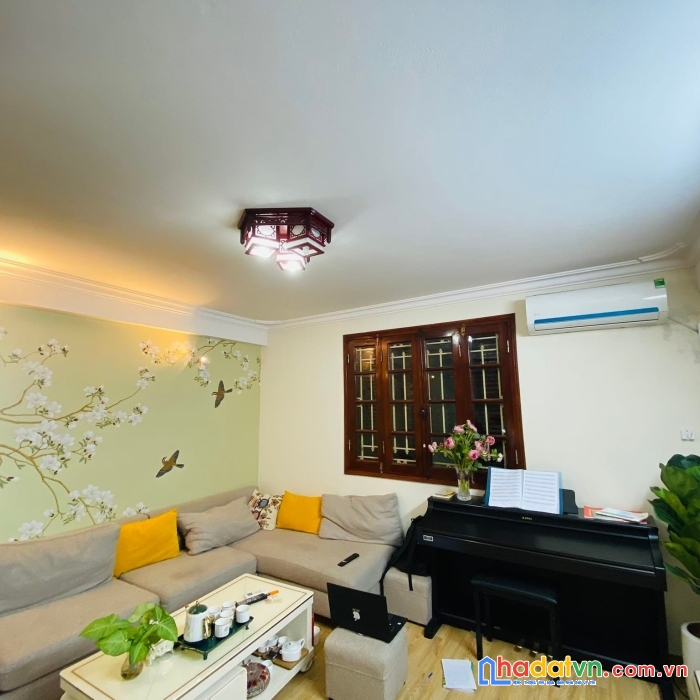 Đầm trấu - ô tô vào - 2 thoáng trước sau  - nội thất gỗ lim - 50m - 10 tỷ