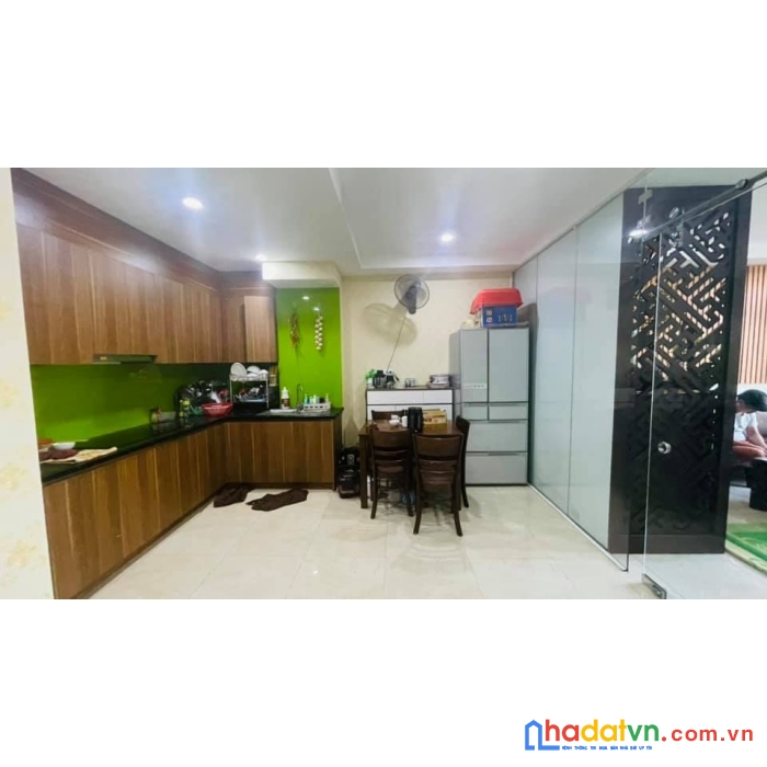 Bán chdv phùng khoang 110m, 8t, 30pkk, ô tô tránh, dt 2 tỷ/năm, nhỉnh 24 tỷ