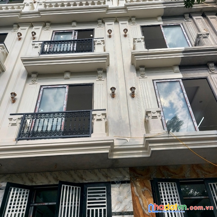 Bán nhà lĩnh nam , hoàng mai , hà nội dt 35m2 , xây 5 tầng , ô tô vào cửa , giá 3.6 tỷ