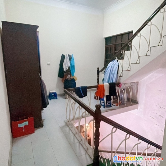 Bán nhà phố ngõ 8x hoàng như tiếp - long biên điện tích70m2 mặt tiền 4.2 m chỉ 6,8 tỷ