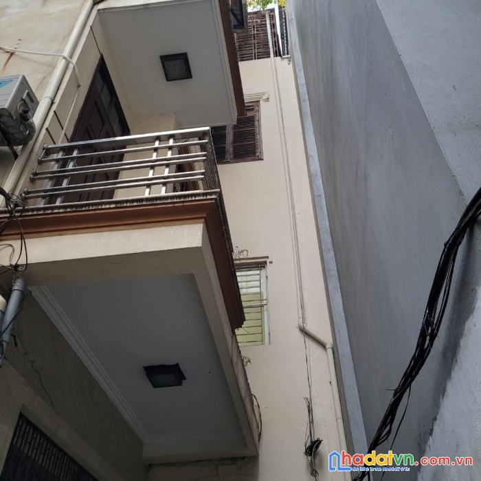 Bán nhà riêng ngõ 73 quan nhân quận thanh xuân 97 m2, 4tầng, mặt tiền tiêu chuẩn 8.3 tỷ