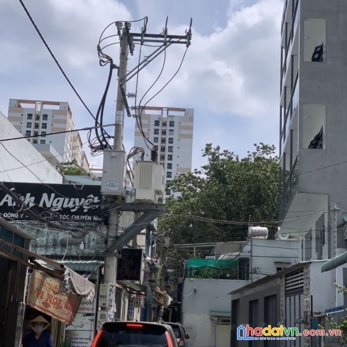 Đã giảm lần 9, nhà xe tải 8x16, đông bắc, q12, đang thu 350tr.năm, xem là ưng ngay