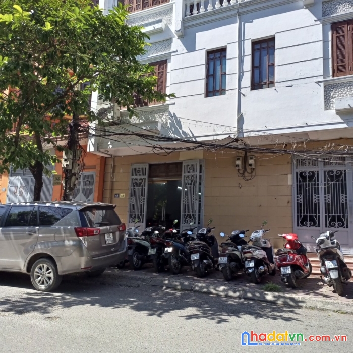 Bán 70m đất có nhà, phố lê lai, hà đông,kd sập sàn, lô 3 thoáng, 14 tỷ.