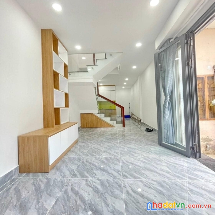 Chủ cần bán gấp nhà đẹp,hẻm rộng,2 tầng ,2 pn,2 wc,mai văn vĩnh phường tân quy,q7.