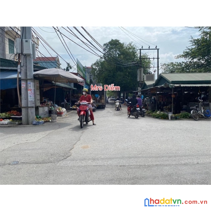 Chào giá 3.350 tỷ mrs diễm cần bán 54m nhà 3 tầng mới ngay chợ mai hiên, mai lâm, đông