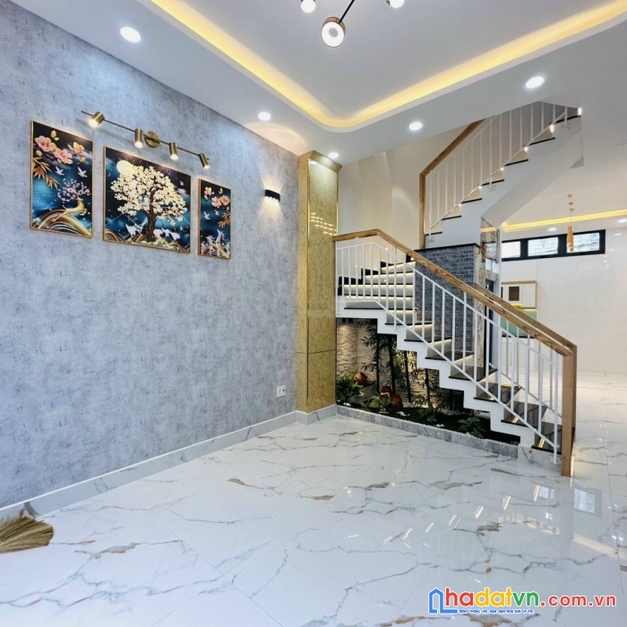 (phú nhuận) nhà 3 lầu, huỳnh văn bánh, 4 x 12m, chỉ 7.4 tỷ bớt
