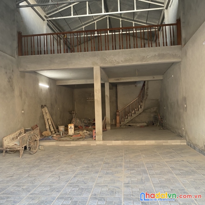 Cho thuê xưởng mơi xây có gác lửng sàn bê tông - tổng dtsd 165m2 - vệ sinh, nóng lạnh - container