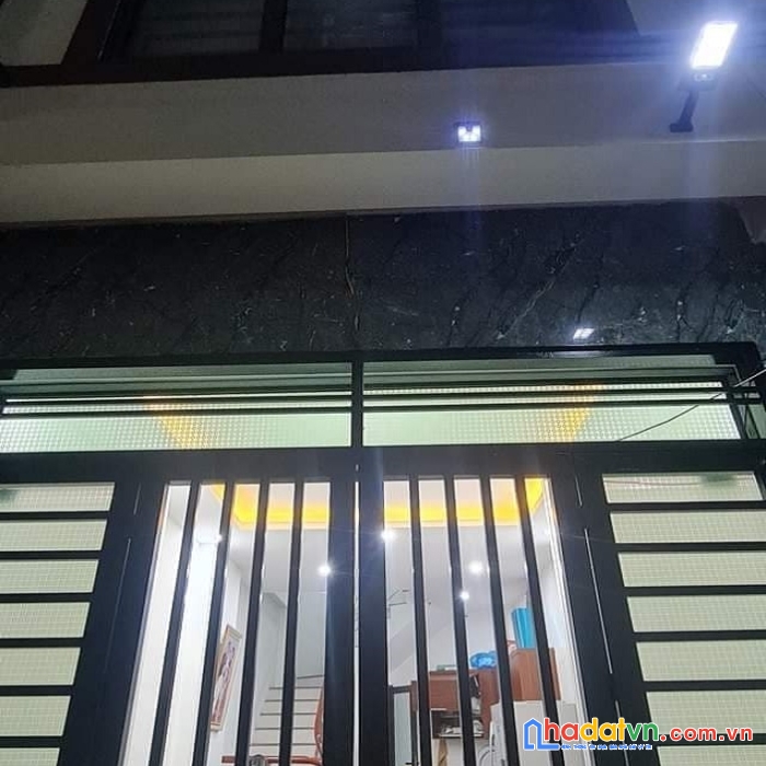 Bán nhà ngọc lâm 34m 3 ngủ, ôtô đỗ cổng full đồ 3.6 tỷ