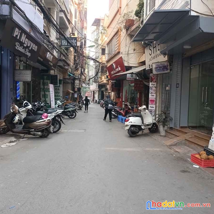 Bán nhà tây sơn ngõ ô tô thông, kinh doanh mặt hồ, dt 77m2 giá chỉ 8 tỷ