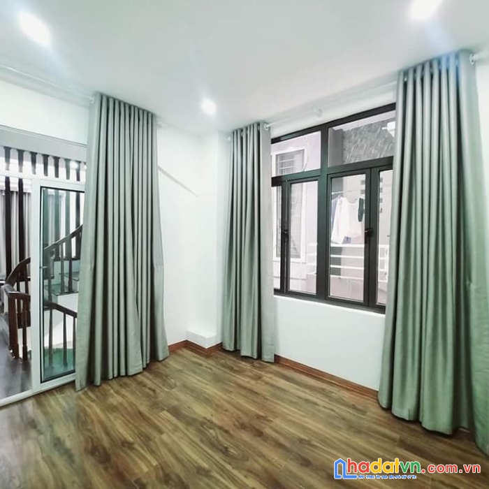 Hiếm, nhà ngõ 359 ngọc thụy gần oto 35m 4 tầng mặt tiền 3.6m chỉ 2.75 tỷ
