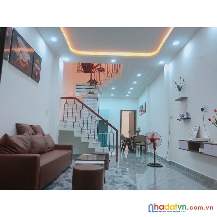 Bán nhà thống nhất gò vấp ngang 4m x dài 14m hẻm ô tô giá 5 tỷ ở ngay