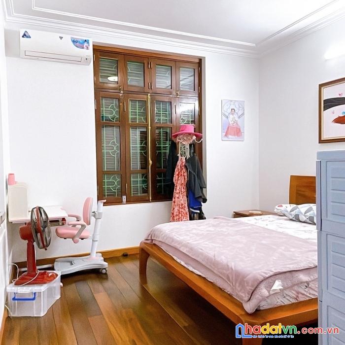 Bán nhà gia thuỵ long biên 59 m2 * 4 tầng * 4 tỷ 8 nhà đẹp ngõ thông ô tô vào nhà