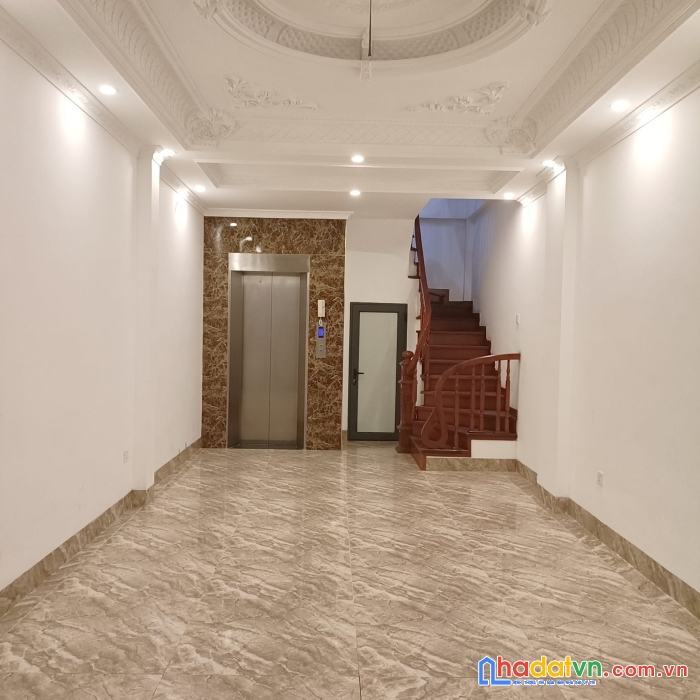 Bán nhà ngọc thuỵ long biên mặt ngõ ô tô thông - hàng xóm khai sơn.