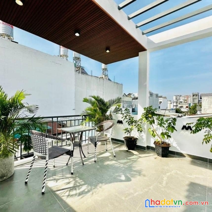 Bán gấp nhà hxh kia đỗ cửa-phường 9 gò vấp- 3 tầng -3pn mới lộng lẫy- tặng full nội thất nhỉnh 4 tỷ