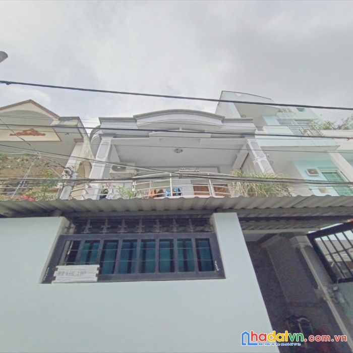 Nhà đang có dòng tiền cho thuê,cách hẻm oto vài bước chân,dt 103m,huỳnh tấn phát p phú thuận q7.
