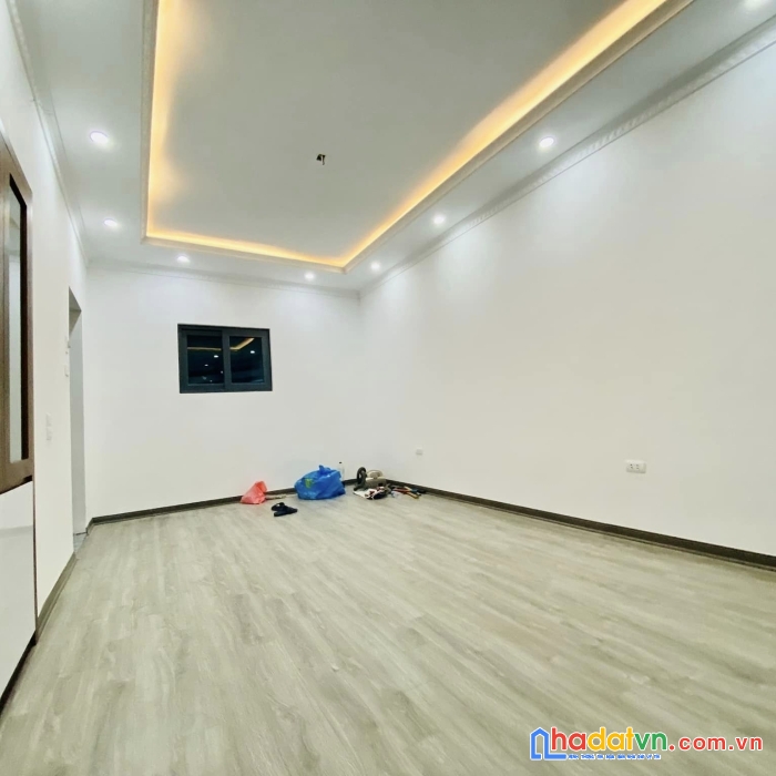 Bán nhà  phố tôn đức thắng nhà đẹp 20m ôtô thiết kế hiện đại 30m*4 tầng mt 5m nhỉnh 3 tỷ.