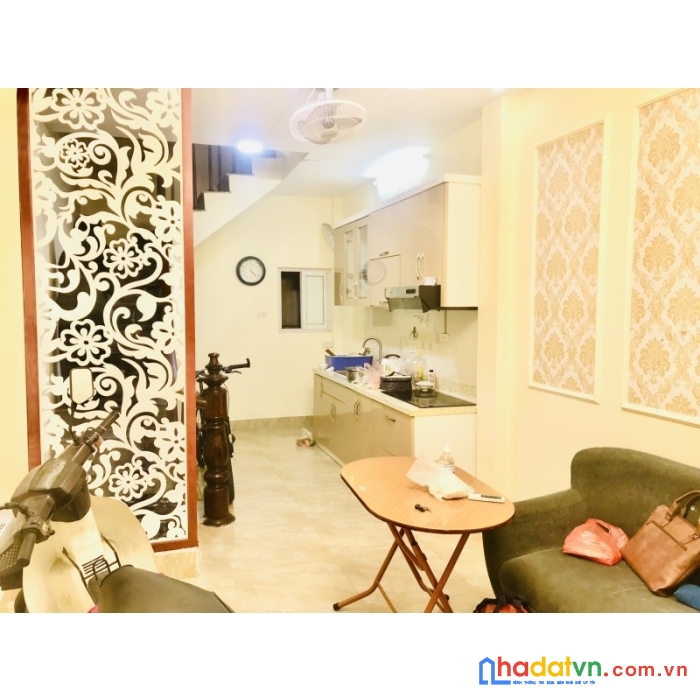 Bán nhà 5 tầng đẹp ở luôn, gần phố, đường láng 28m x 5t nhỉnh 3 tỷ