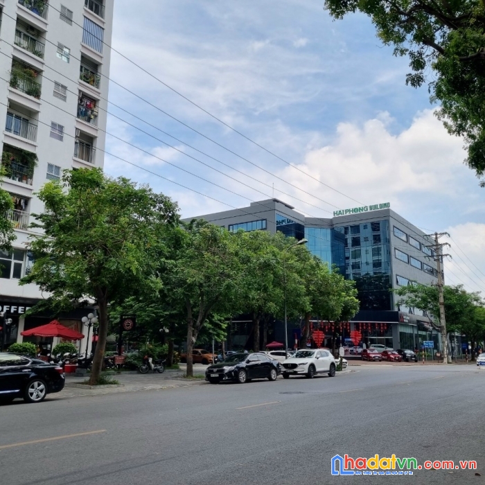 Bán đất tặng nhà c4 sẵn kinh doanh , kđt pháp vân , hoàng mai , phân lô ô tô tránh.