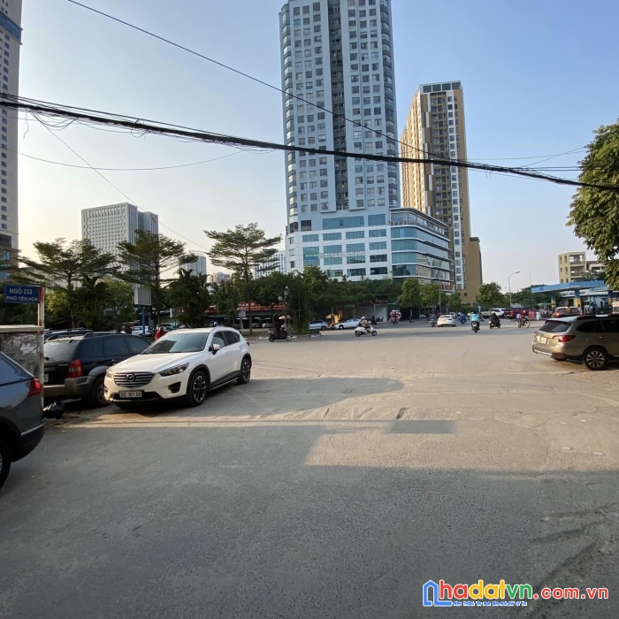 Bán 70m2 đất đường yên hòa, cầu giấy, ô tô vào nhà, xây ở hoặc chung cư mi ni