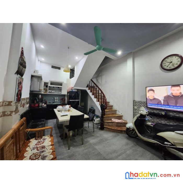 Mỹ đình 2 quận nam từ liêm 35m2 5 tầng mặt tiền 4.3m giá 3.6 tỷ