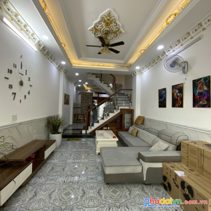 Bán nhà dương quảng hàm ngang 5m x 10m 4 tầng hẻm ô tô giá 6 tỷ 7 tl