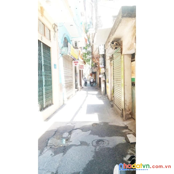 Nhà đẹp , giá rẻ, phố ngọc lâm long biên. 4 tầng, 35m2. giá 2.35 tỷ