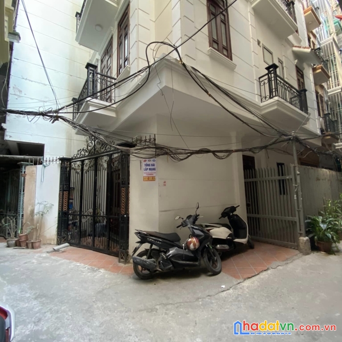 Bán nhà chùa láng, đống đa, nhà mới siêu đẹp, lô góc, gần hồ, xe con đỗ cửa 60m2x5t, 7.5 tỷ