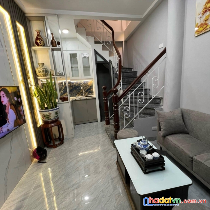 Bán nhà đẹp đống đa. chỉ 2 tỷ nhỏ có ngay nhà 5 tầng- mới đẹp- sđcc- tiện ích