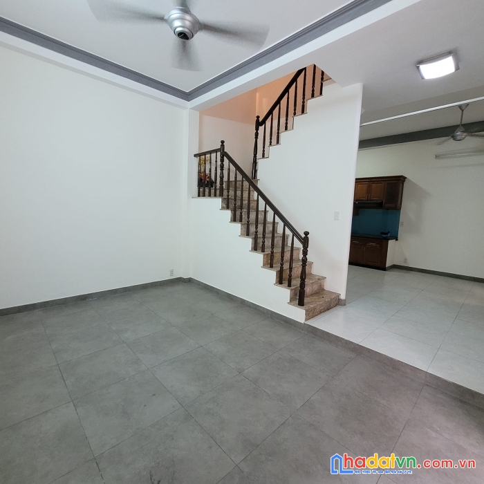 Bán gấp trong 7 ngày, nhà có bề ngang cực rộng, trung tâm bình thạnh, chỉ 8 tỷ