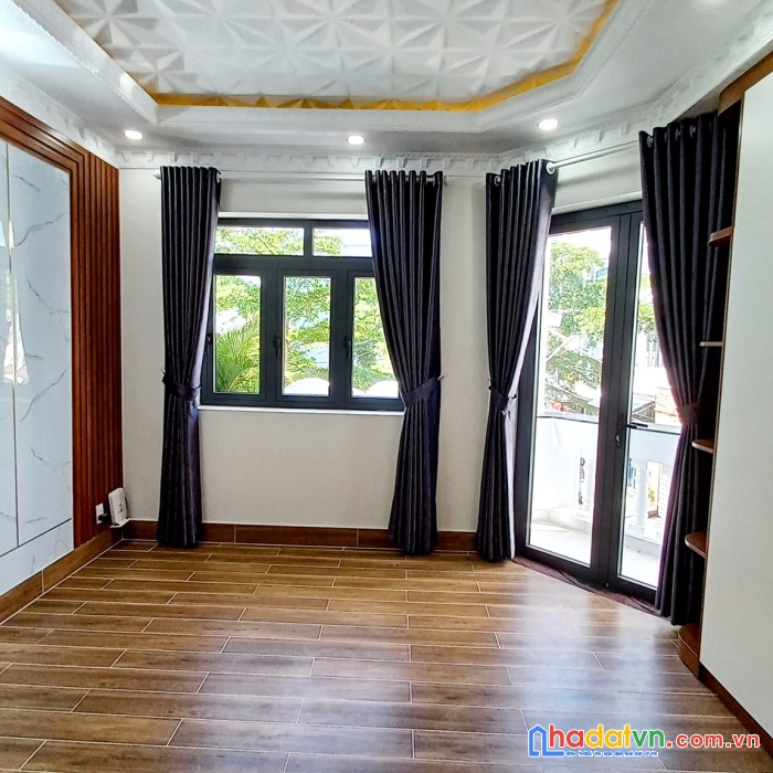 Nhà 4 tầng, mặt tiền ngang4.5m, kinh doanh, canh căn góc đ 17, tân kiểng, quận 7
