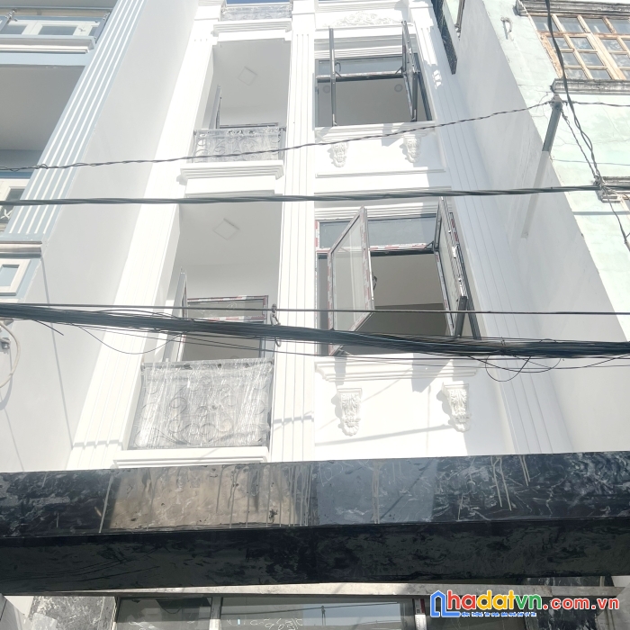 Nhà mới 4 tầng hxh ngay chợ đường bùi minh trực p5q8