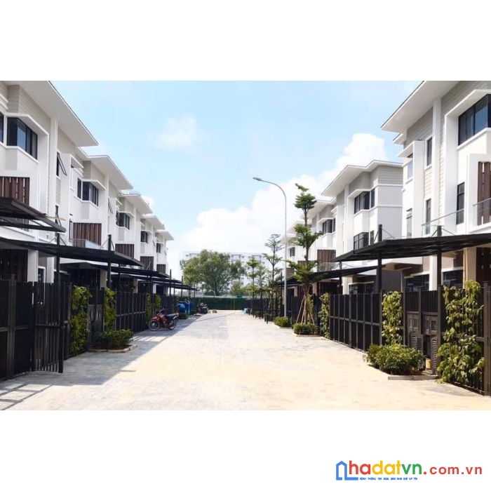 Bán nhà đẹp đón tết bình hưng bình chánh. dt 5x20. 4 tầng 3pn. nhỉnh 12 tỷ. shr-btct-full tiện ích