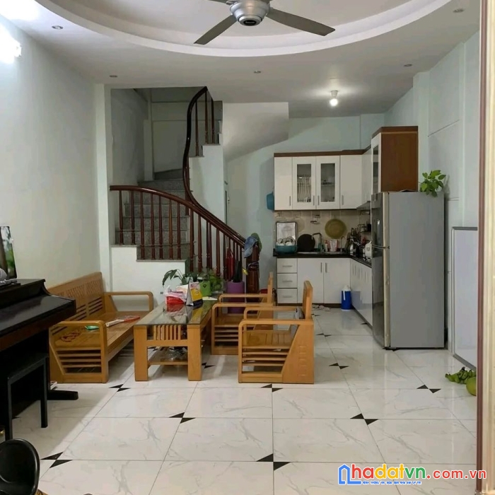 Bán nhà 5 tầng ngô quyền phân lô - ô tô gần - ngõ thông - giá 3.2 tỷ