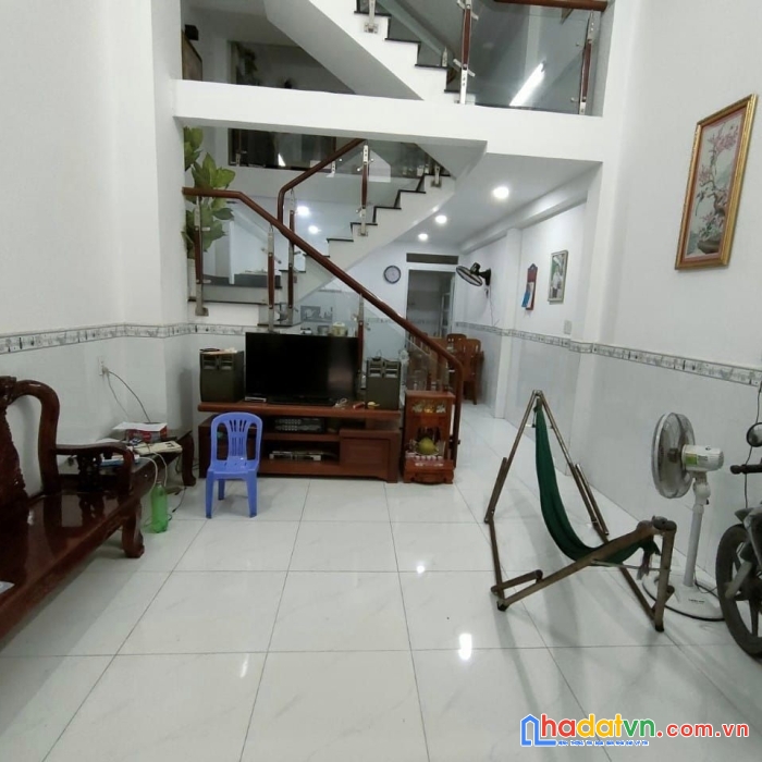 Ngộp oxy - mặt tiền tân kỳ tân quý tân phú, dt 79m2, ngang 4.1x19m chỉ 5 tỷ 6