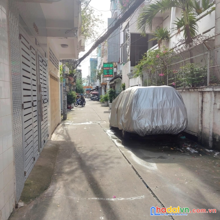 Bán gấp nhà nguyễn tri phương quận 10 , ngay cầu vượt 3/2
trung tâm hành chính - 4 tầng