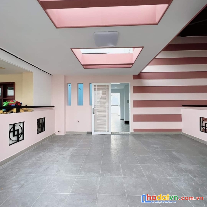 Bán biệt thự sân vườn ở nguyễn khoái, quận 4