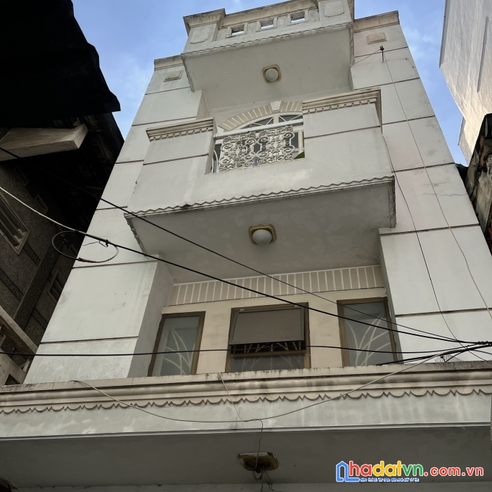 Bán nhà phan đăng lưu phú nhuận- 3 tầng- chỉ nhỉnh 4 tỷ x