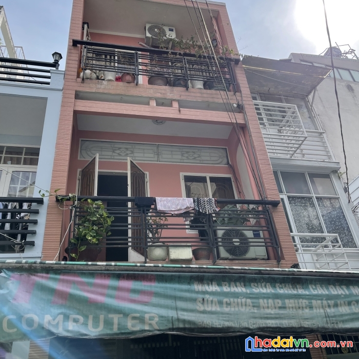 Bán nhà hồ biểu chánh phú nhuận- 3 tầng- chỉ nhỉnh 4 tỷ x
