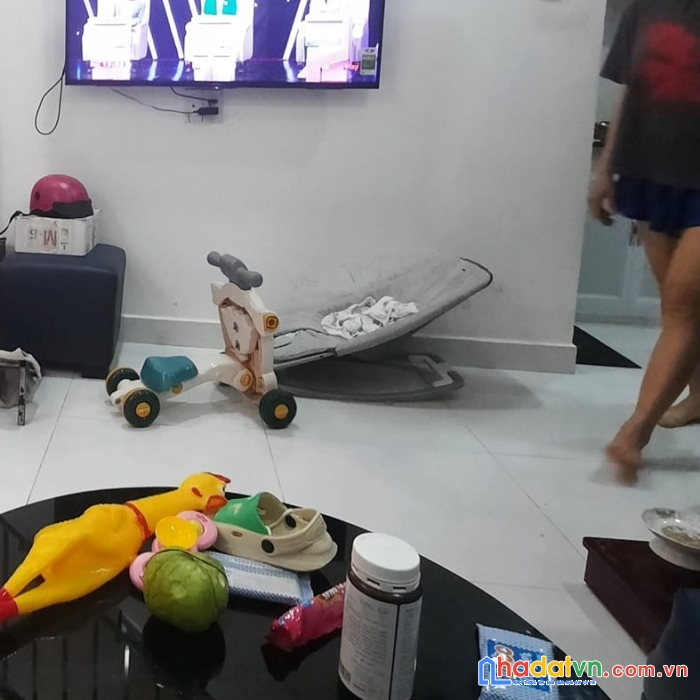 2 tỷ 7, nhà đẹp ở ngay, mặt tiền khủng, hẻm xe hơi vài bước là nhà, 1 trệt 1 lầu