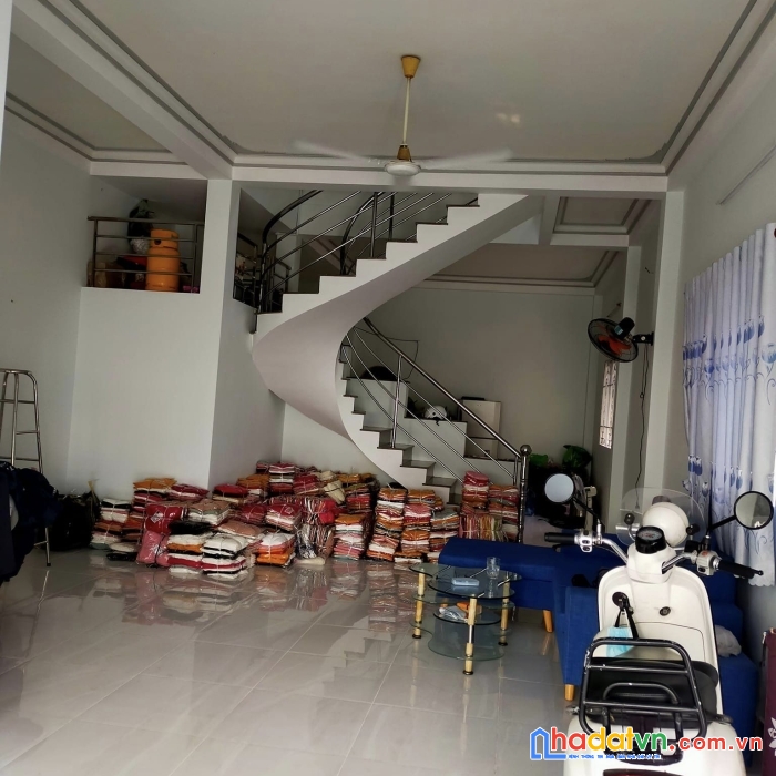 Bán gấp nhà hxh tải gò dầu, dt 105m2, ngang 5.5x20m chỉ 8 tỷ