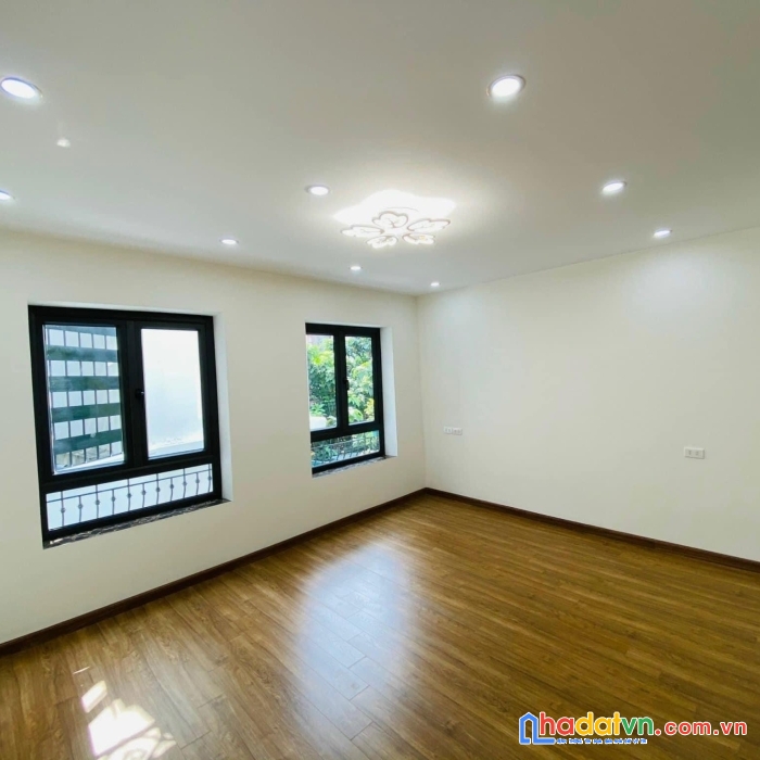 Thịnh liệt, hoàng mai, ở ngay, ô tô vào nhà, 3 thoáng, chỉ 6.45 tỷ