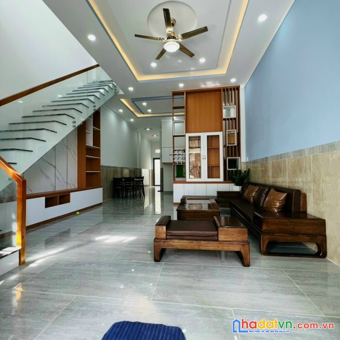 Cần bán gấp nhà sổ riêng thổ cư