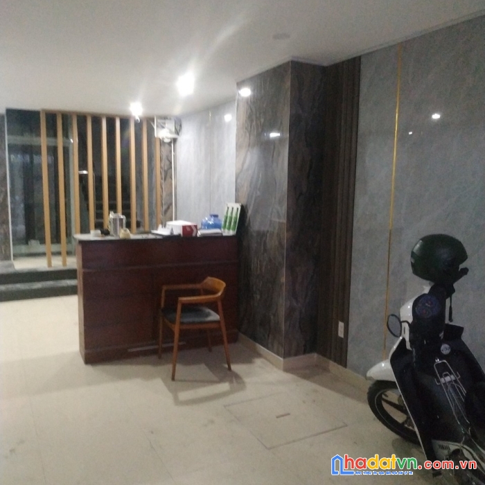 Bán căn nhà mt  6 lâu đang làm chdv đang cho thuê 80tr/tháng