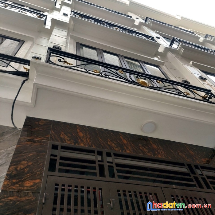 Bán nhà lĩnh nam, hoàng mai , dt 32m2, 5 tầng , giá hơn 3   tỷ, rẻ hơn 15% thị trường , bán trong