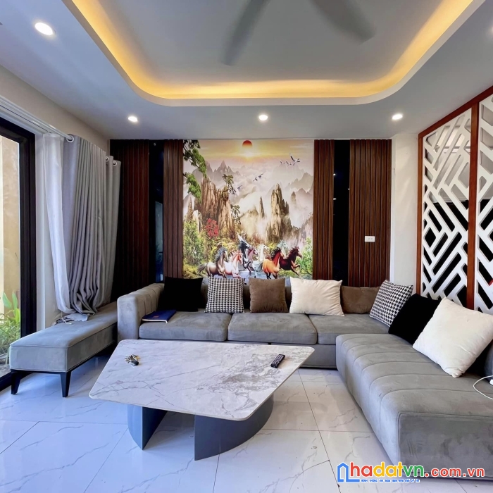 Nhà mới đẹp ở ngay tại đàm quang trung, ô tô, 52m, giá nhỉnh 5 tỷ