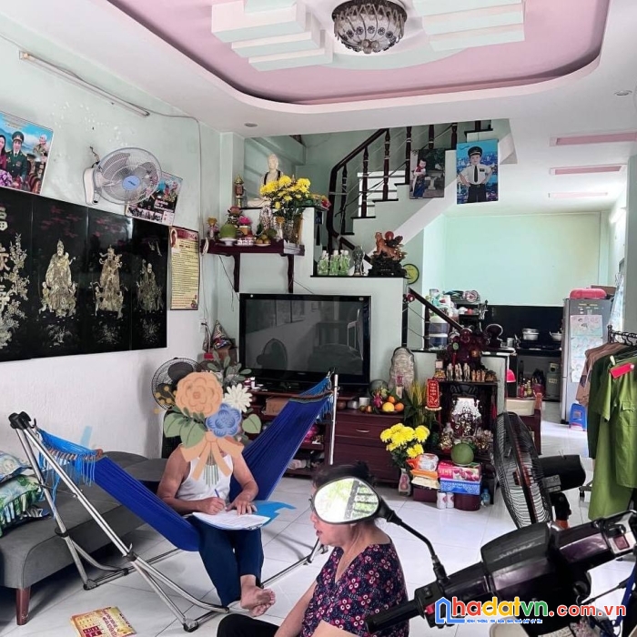Bán nhà mặt tiền đường 8m,2  tầng lô góc đường dương thiệu tước, 79m2 chỉ 5.6 tỷ