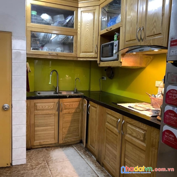 Bán nhà mặt ngõ đội cấn 30m2 x3 tầng nhỉnh 2 tỉ