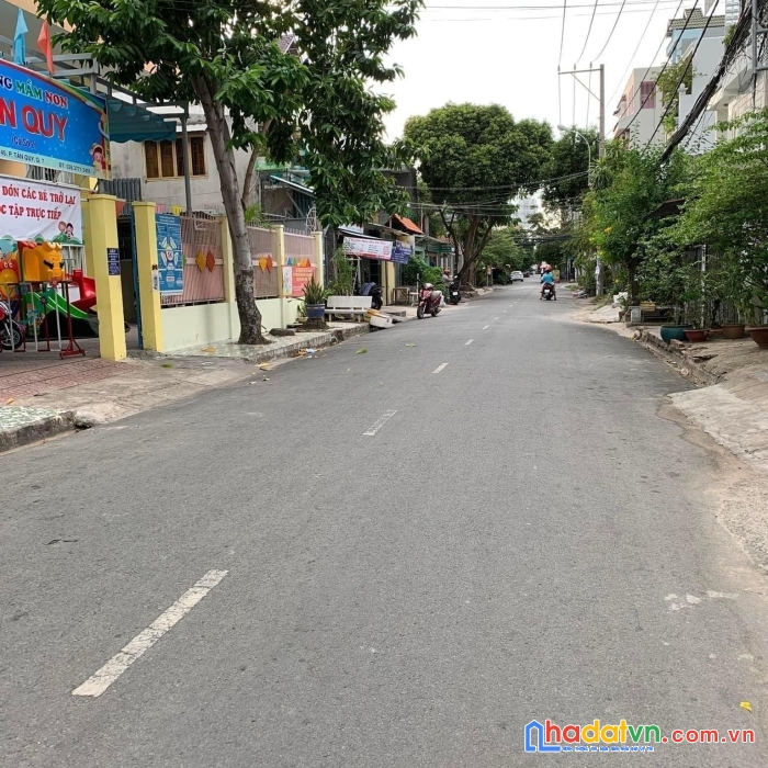 Bán đất tặng nhà 4x18,  mặt tiền đường số 45 tân quy, quận 7, giá chỉ 10,5 tỷ